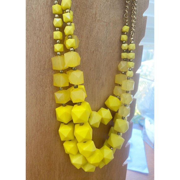 Vintage Yellow Chunky Triple Strand Bead Necklace, Bracelet and Drop Earrings - Picture 2 of 9